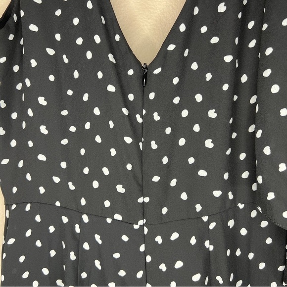 NEW LULUS XS JUMPSUIT BLACK WHITE POLKA DOT V NECK ASYMMETRICAL SLEEVE RETRO - Picture 13 of 15